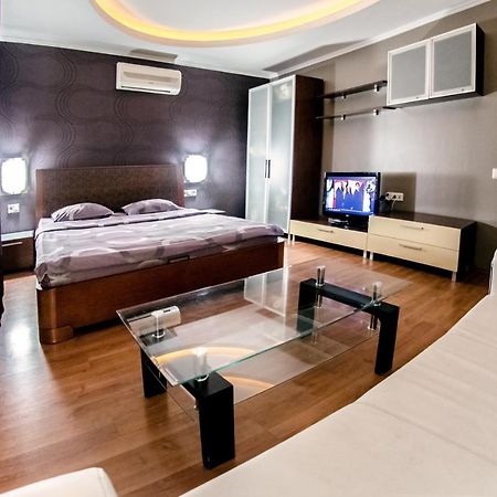 Hotrent Pechersk Lesy 20/22 Kiev Ngoại thất bức ảnh