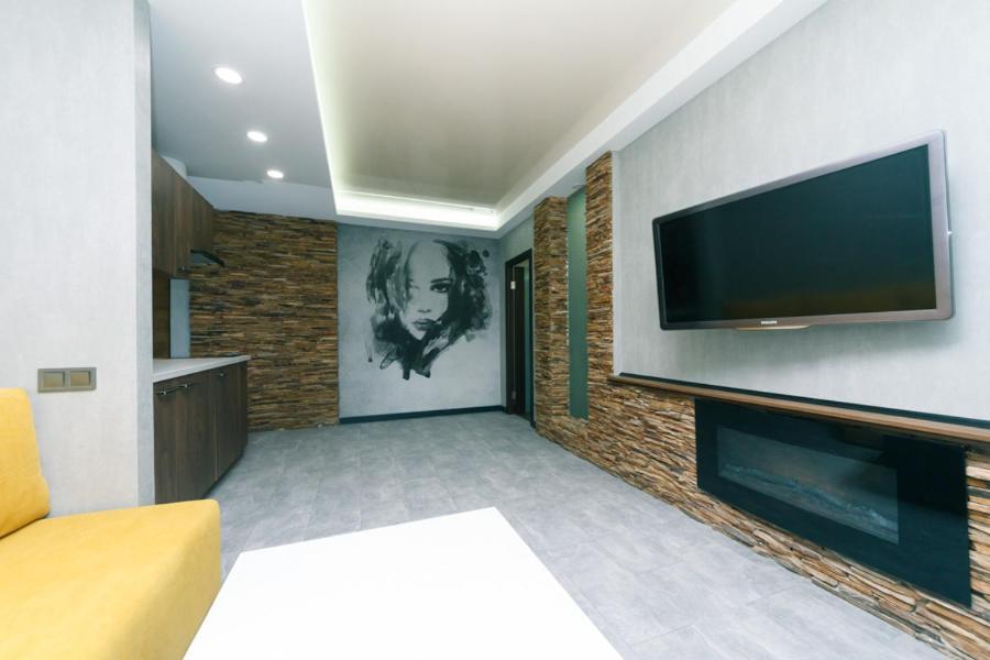 Hotrent Pechersk Lesy 20/22 Kiev Ngoại thất bức ảnh