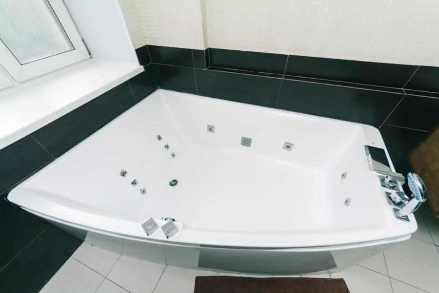 Hotrent Pechersk Lesy 20/22 Kiev Ngoại thất bức ảnh